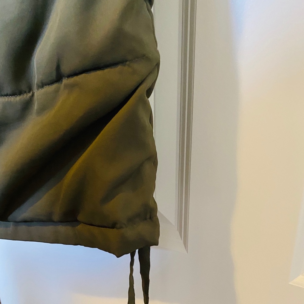 Green puffer hooded vest - Picture 4 of 4